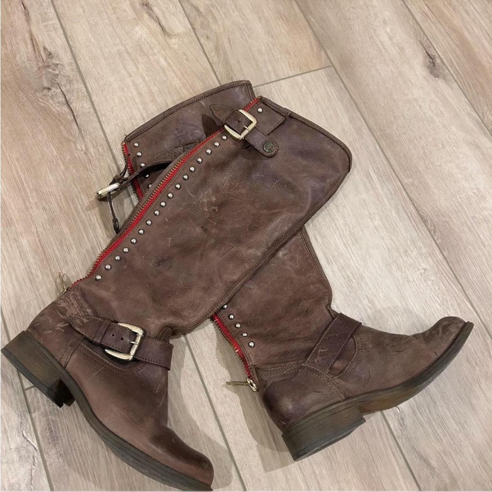 Steve Madden Brown Boots